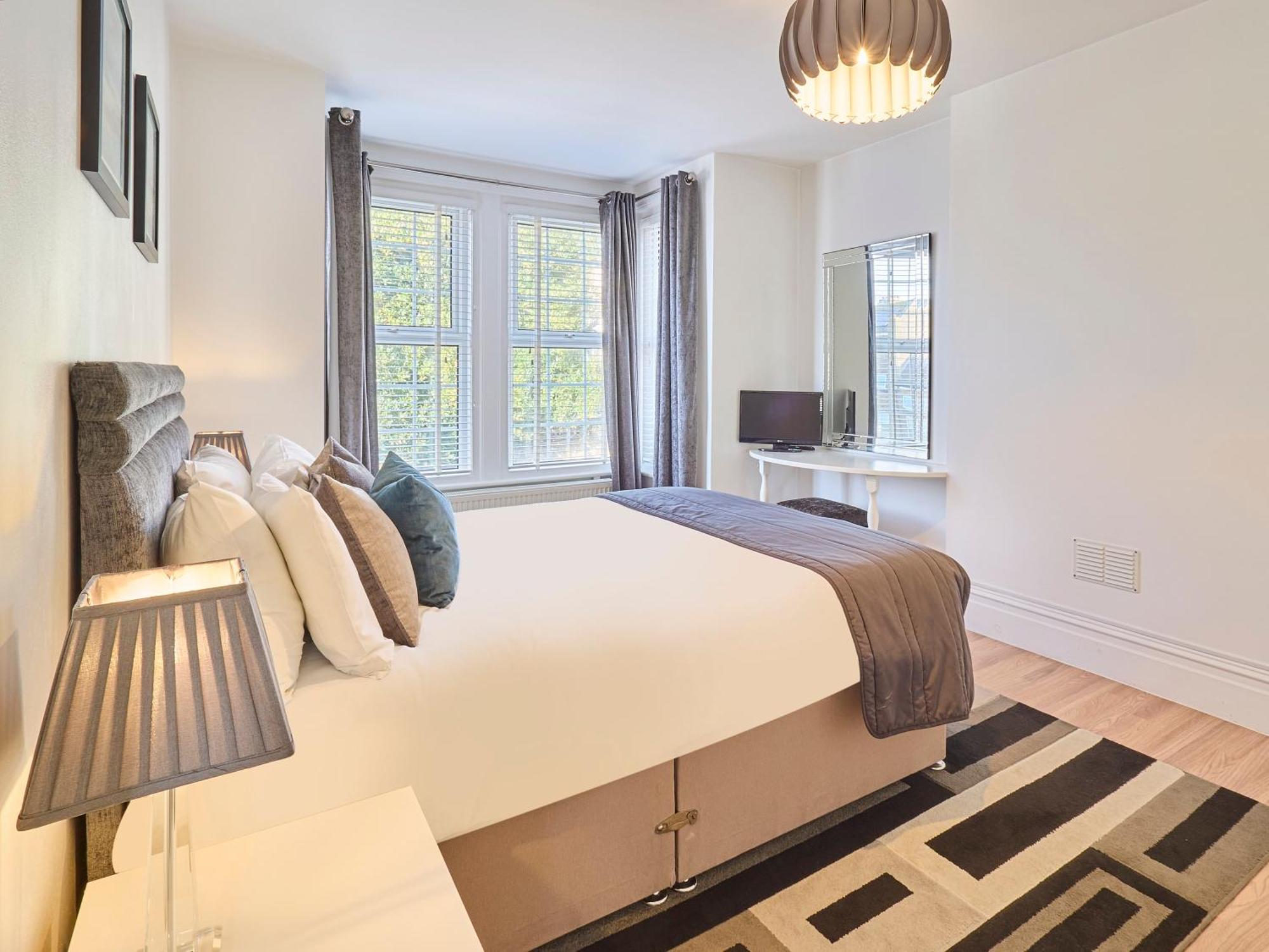 Host & - Grosvenor House * Margate