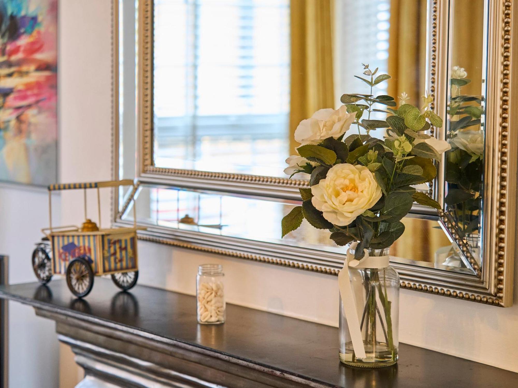 Host & - Grosvenor House